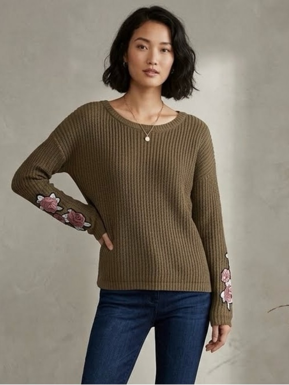 Almost Famous | Green Floral Embroidered Sweater Size XS/S